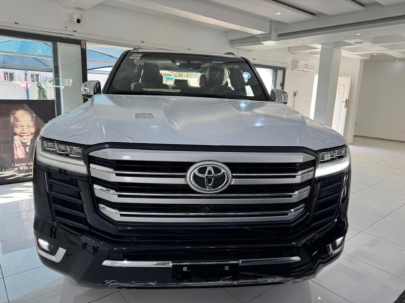 Unleash Power & Prestige: 2025 Land Cruiser VXR