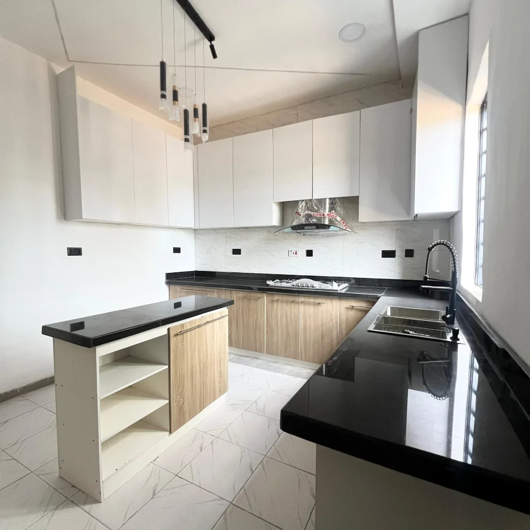 Spacious 4-Bedroom Duplex in Prime Ajah