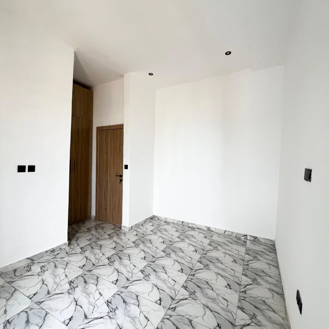 Spacious 4-Bedroom Duplex in Prime Ajah