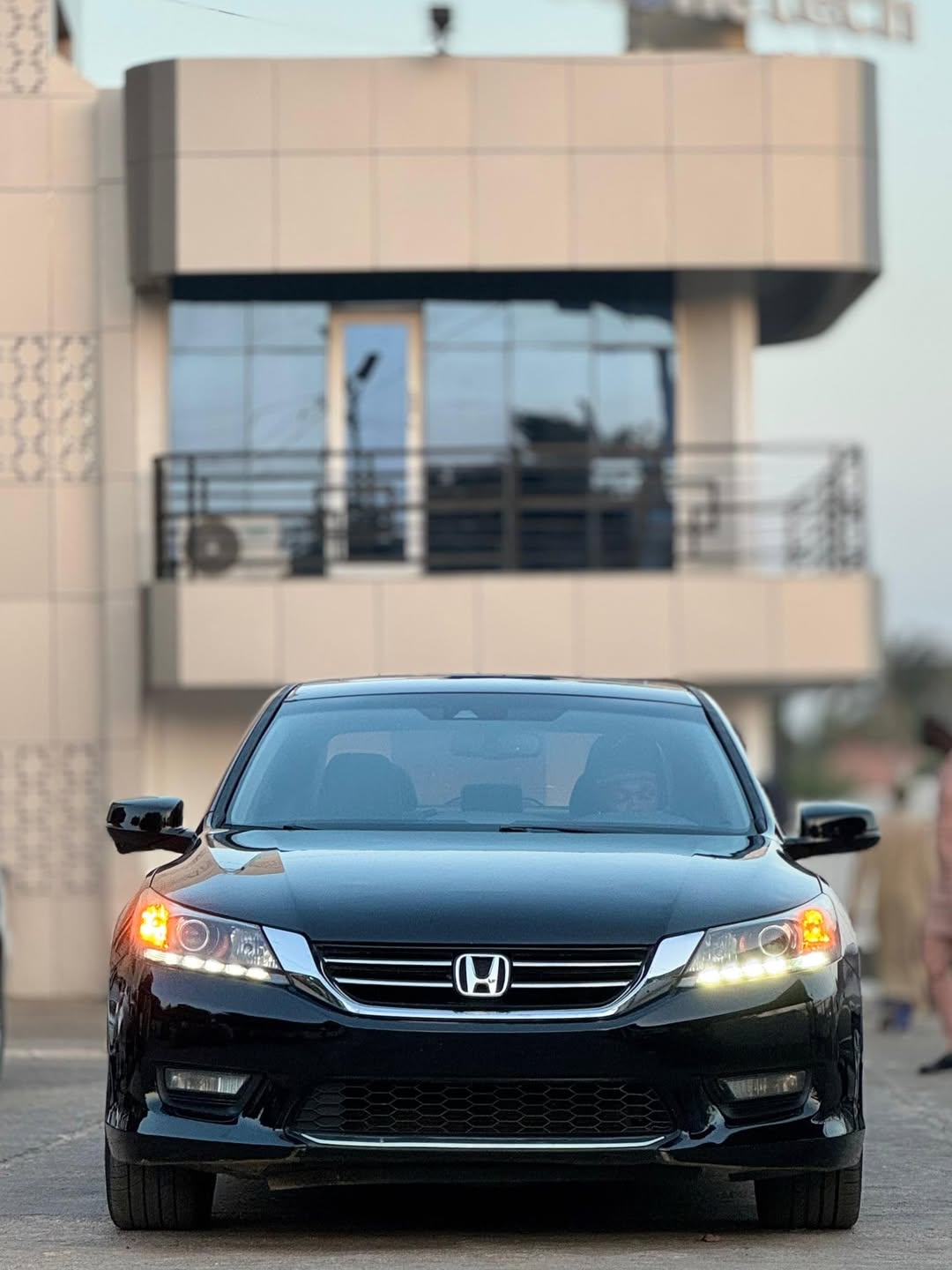 Own a Prestigious 2016 Honda Accord V6
