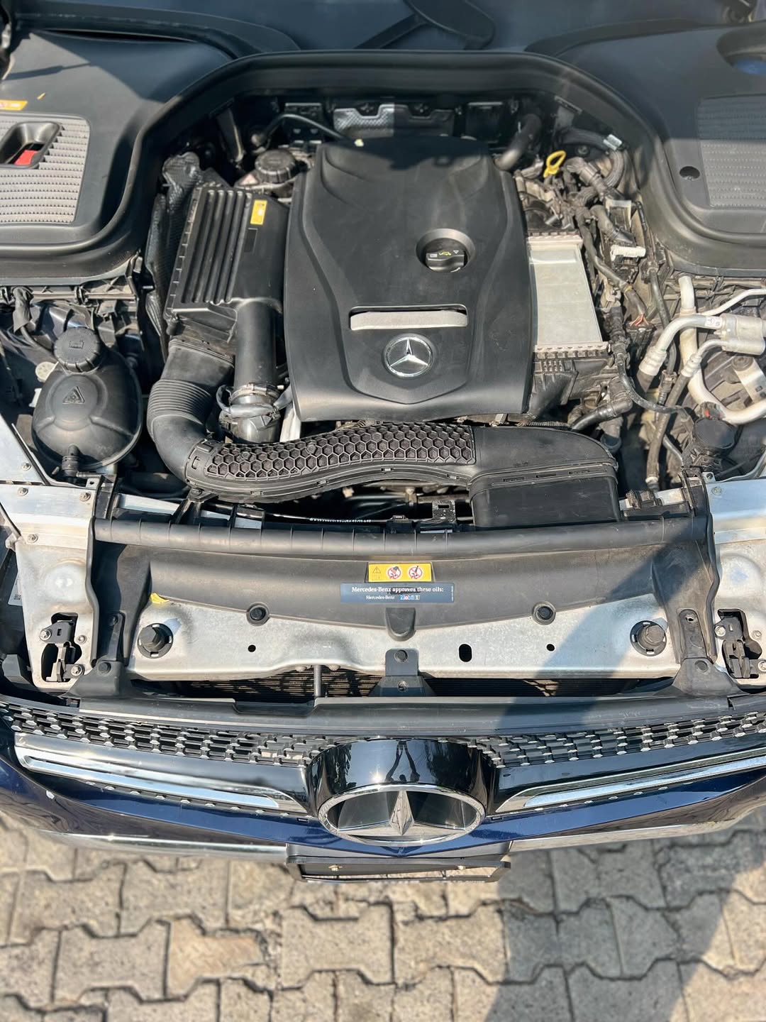 Luxury 2016 GLC300: Panoramic Roof & Driver Assist