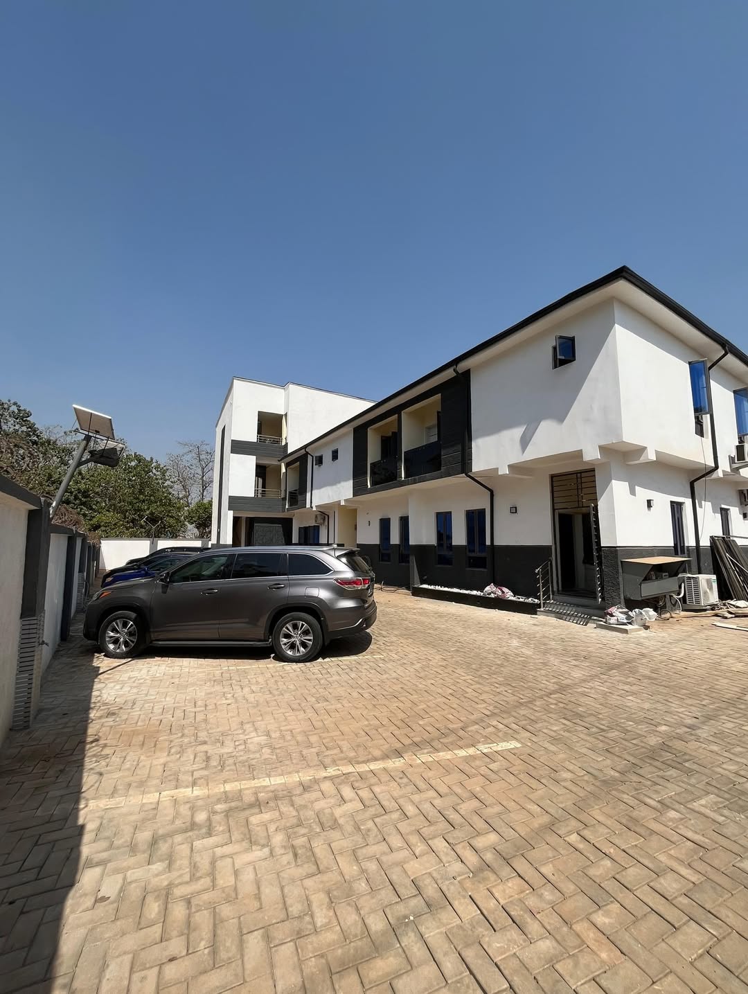 Elegant 4-Bed Terrace Duplex in Gaduwa