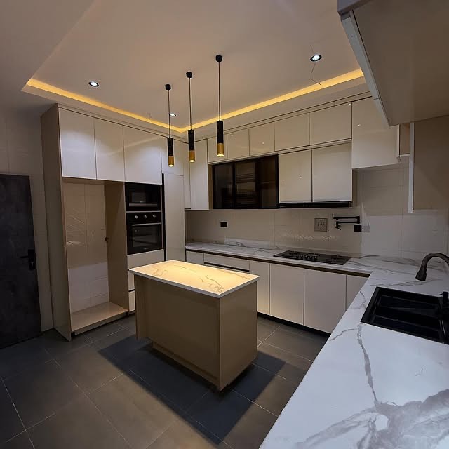 Luxury 4-Bed Terrace Duplex in Kado’s Serene Heart