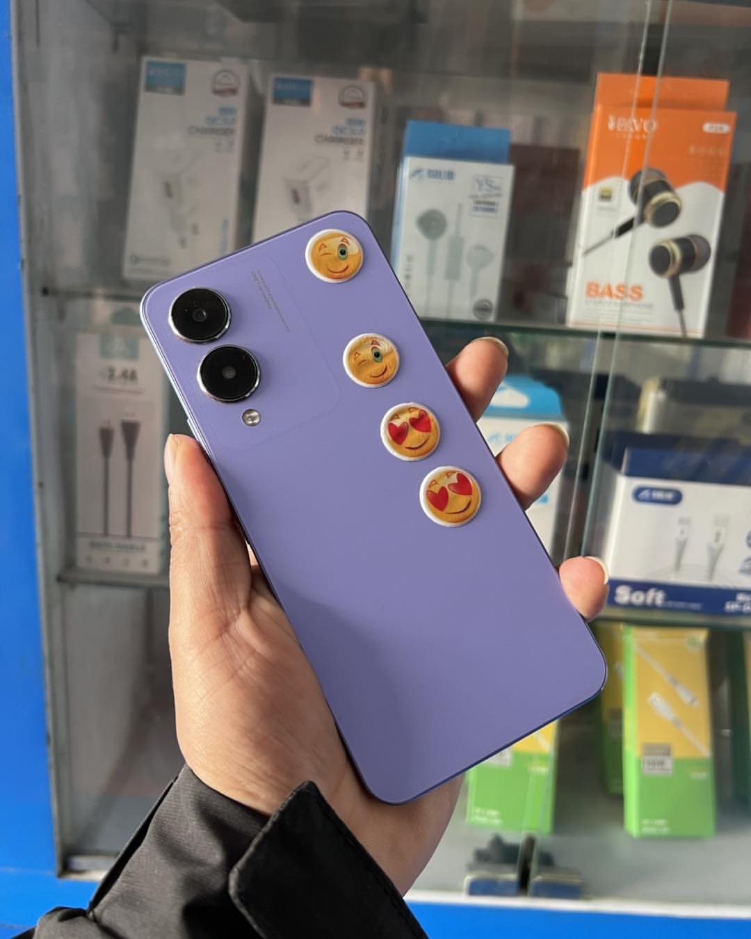 Unlock Fresh Vivo Y17s Power – WhatsApp Ready Now!