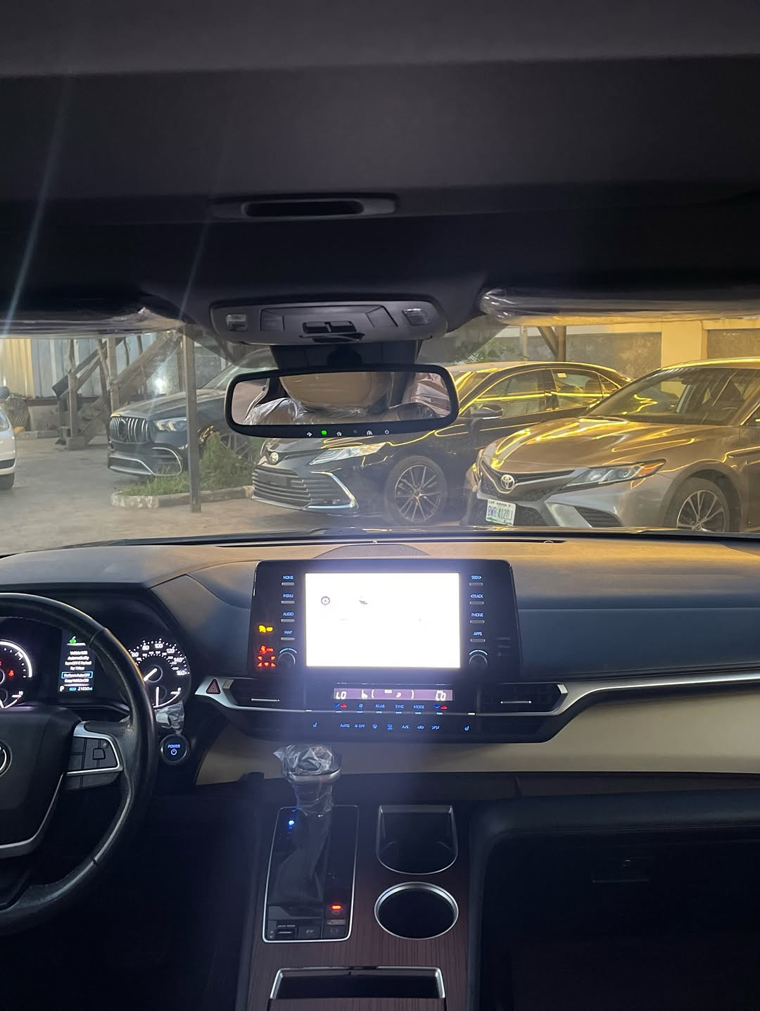 2022 Sienna Hybrid: Luxury Meets 36 MPG