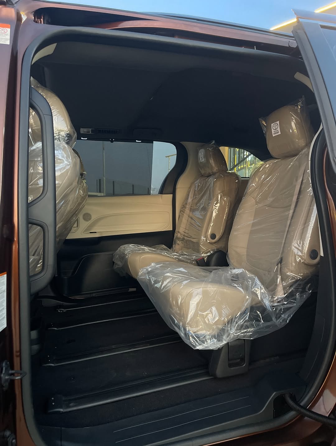 2022 Sienna Hybrid: Luxury Meets 36 MPG