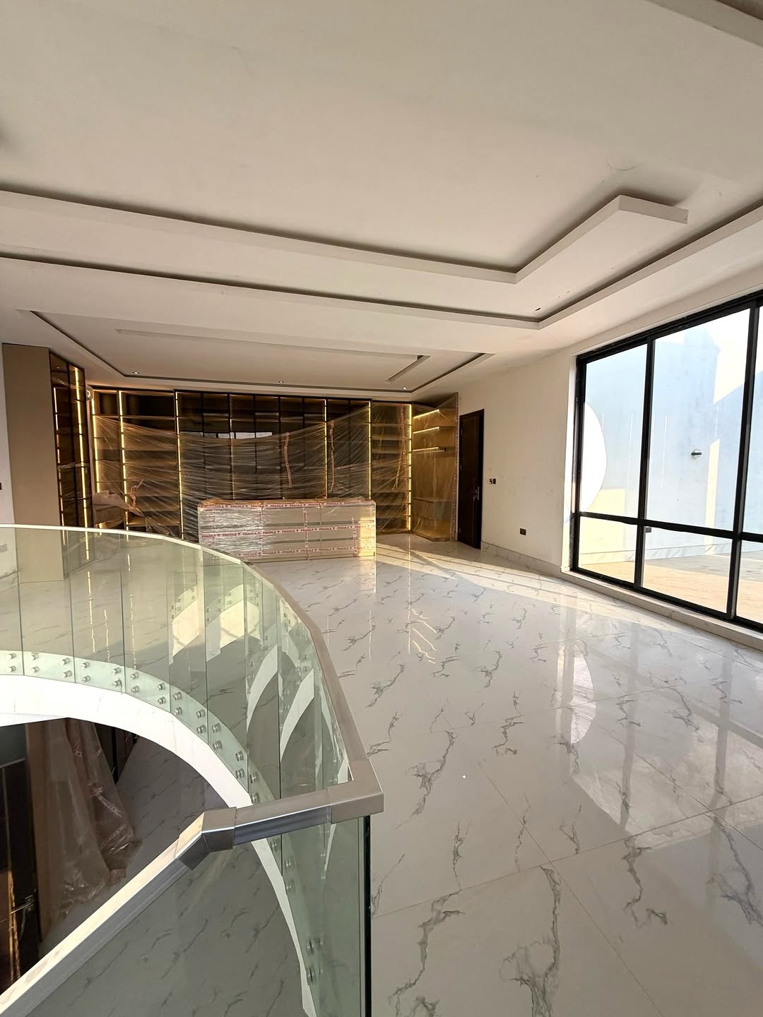 Exclusive 5BR Duplex with Rooftop Pool in Katampe