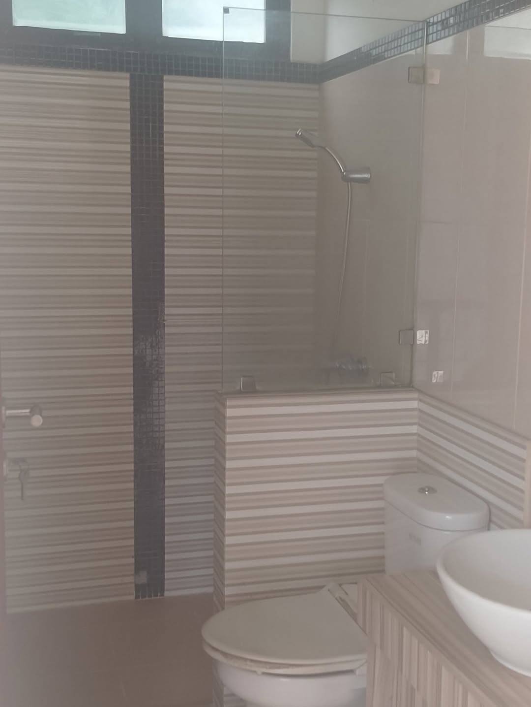 Spacious 5BR Family Home in JatiPadang