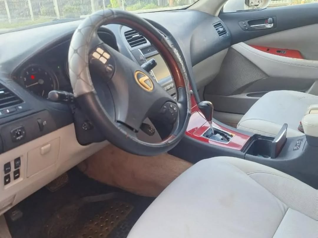 Pure 1st Body Lexus ES350: Buy & Drive!