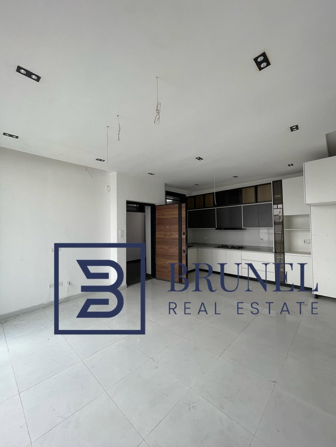 Lekki Oasis: Spacious 2BR with Pool & Gym