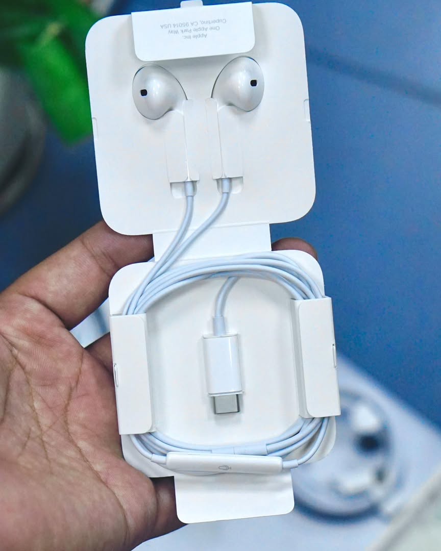 Authentic Apple Wired Headphones: Premium Sound, Unbeatable Price!