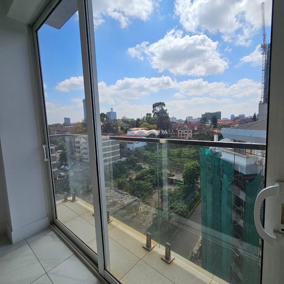Westlands Oasis: 1BR with Rooftop Views & Pool
