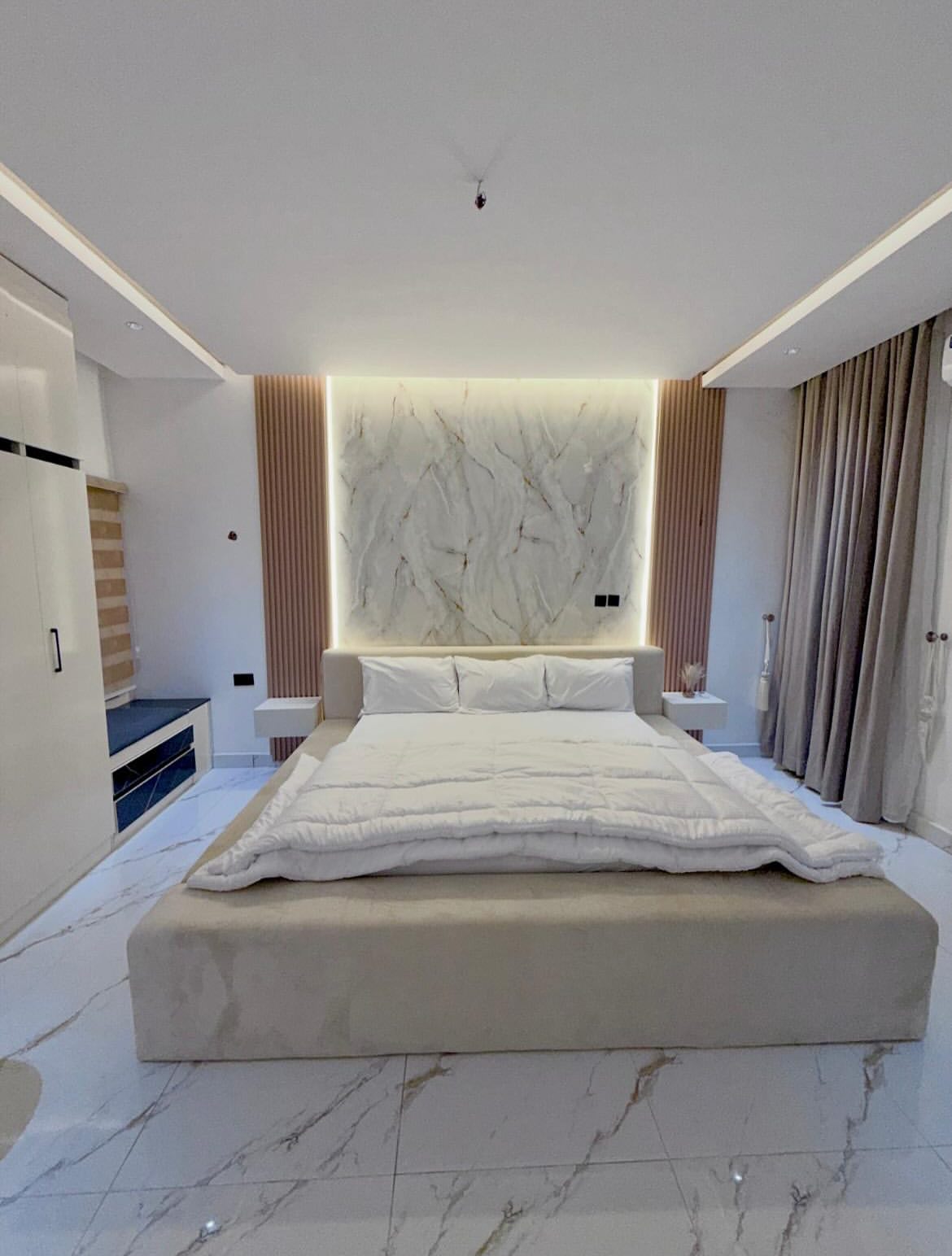 Luxury Shortlet Haven: Serene Katampe Escape