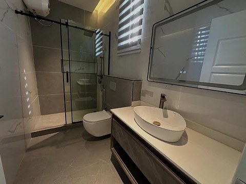 Lifecamp’s Smart 7-Bedroom Haven with Elevator