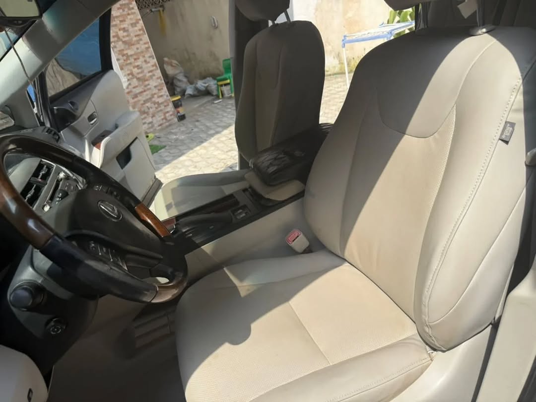Flawless 2010 Lexus RX 350: Perfectly Maintained for ₦14.5M