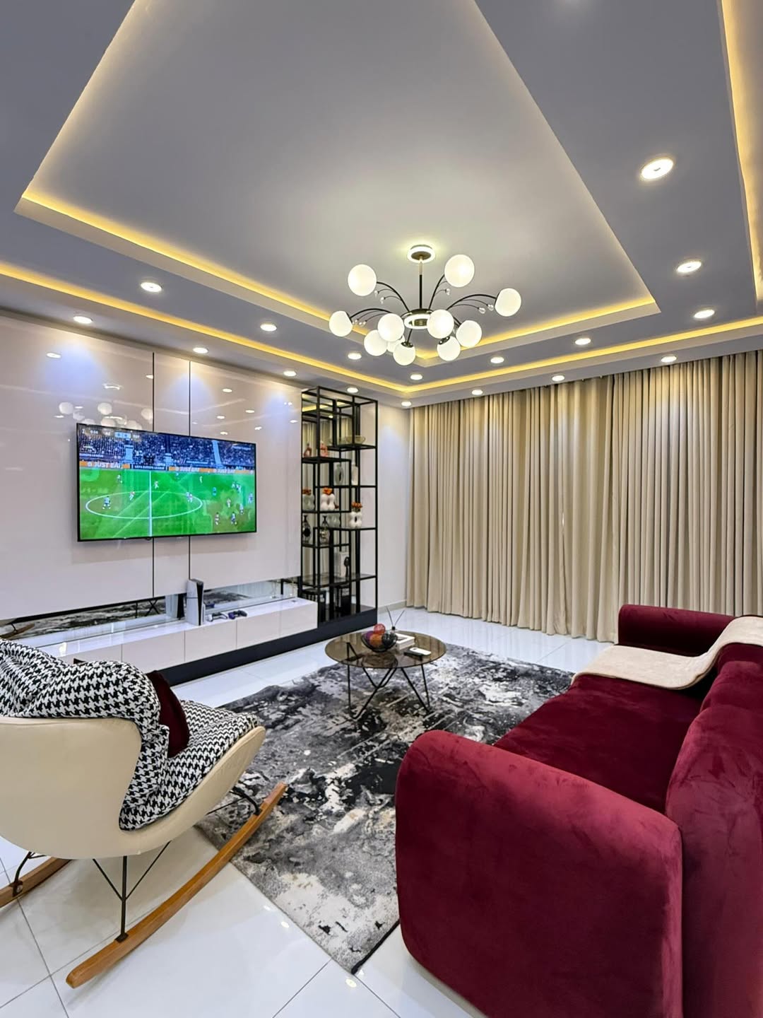 Serene Ikoyi Oasis: Pool, Gym & PS5 Bliss