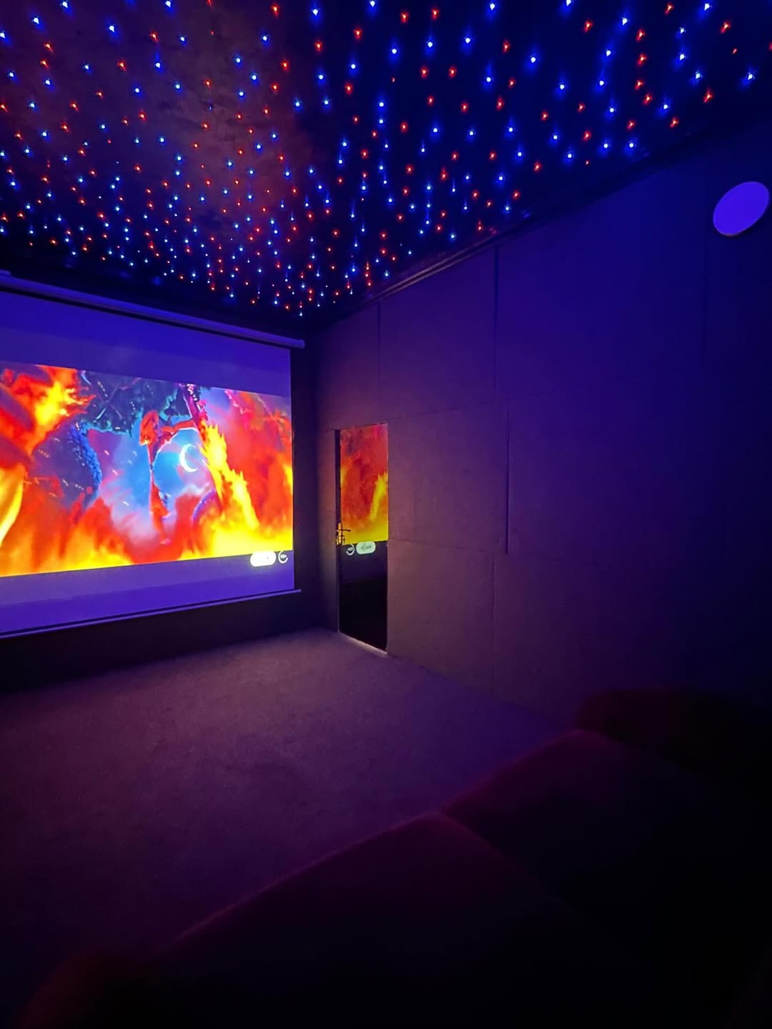 Serene Escape with Private Cinema in Lekki
