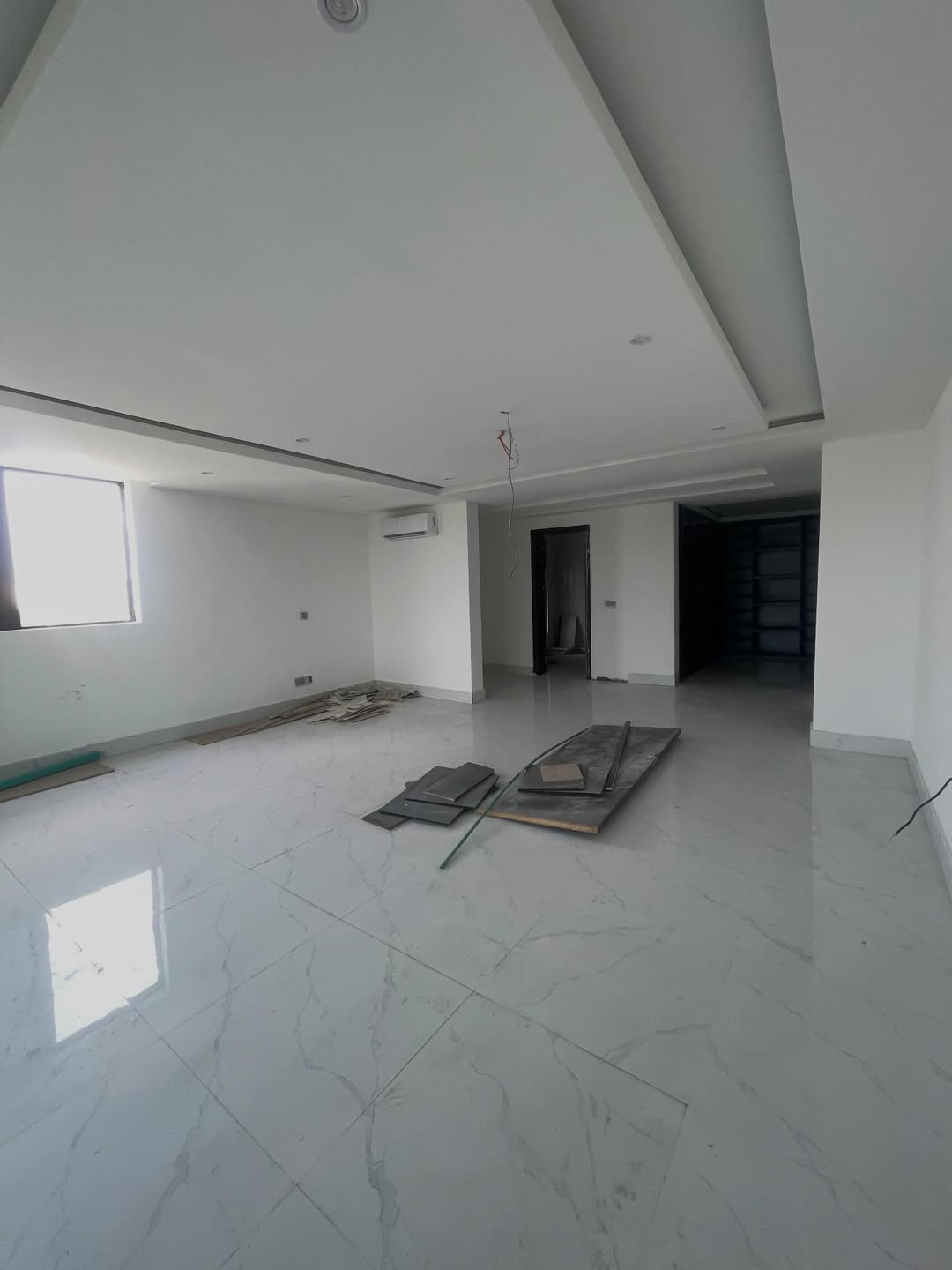 Ikoyi Oasis: 5BR Maisonette & Poolside Terrace