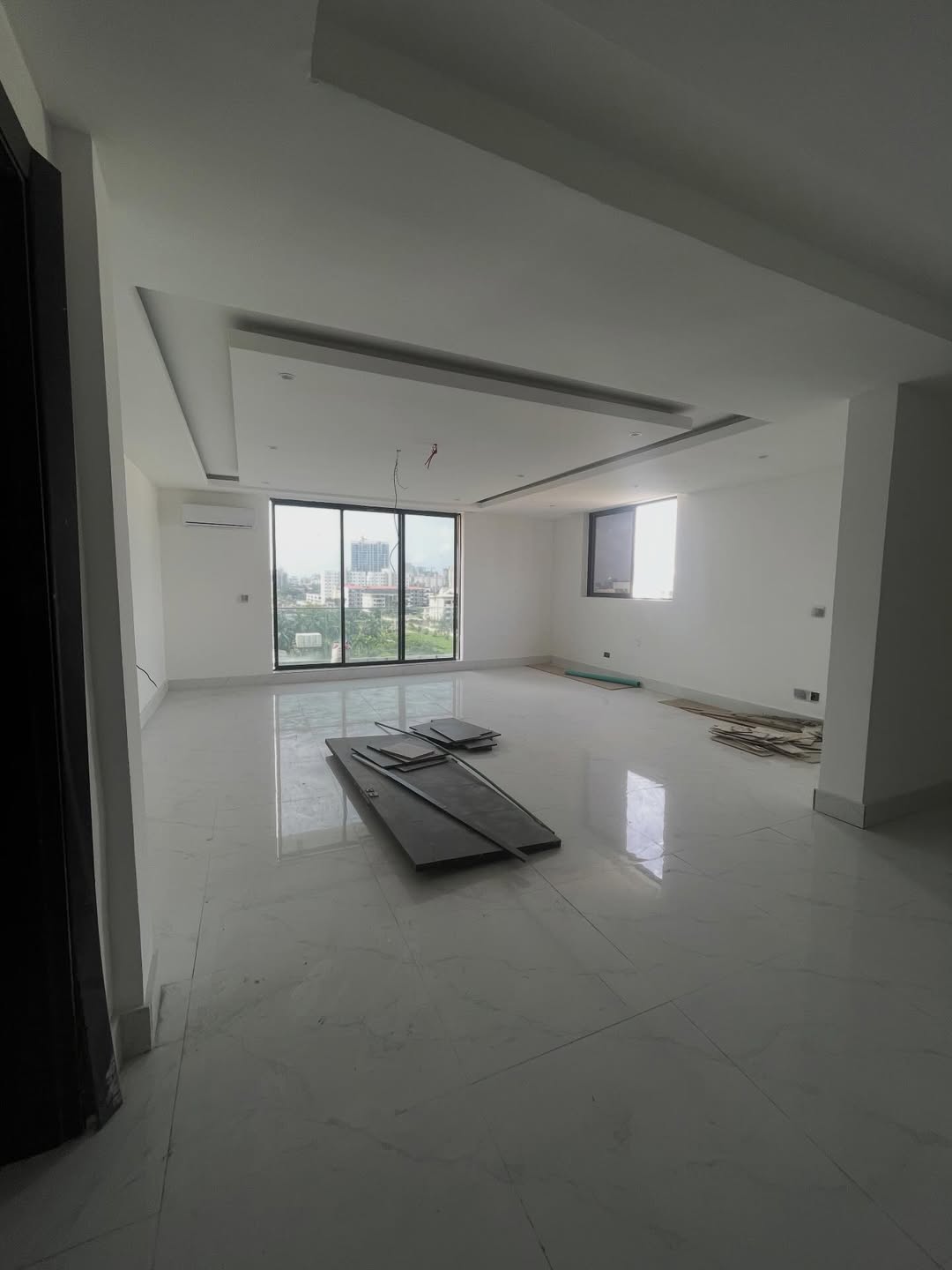 Ikoyi Oasis: 5BR Maisonette & Poolside Terrace