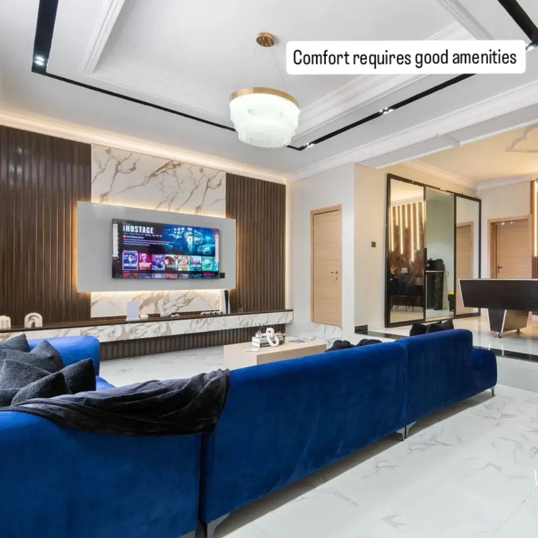 Lekki Luxury Escape: PS5, Balcony & Games