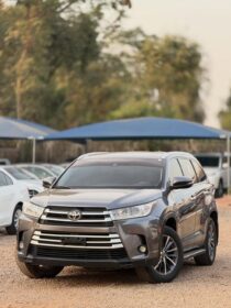 2018 Toyota Highlander: Unmatched Reliability & Space