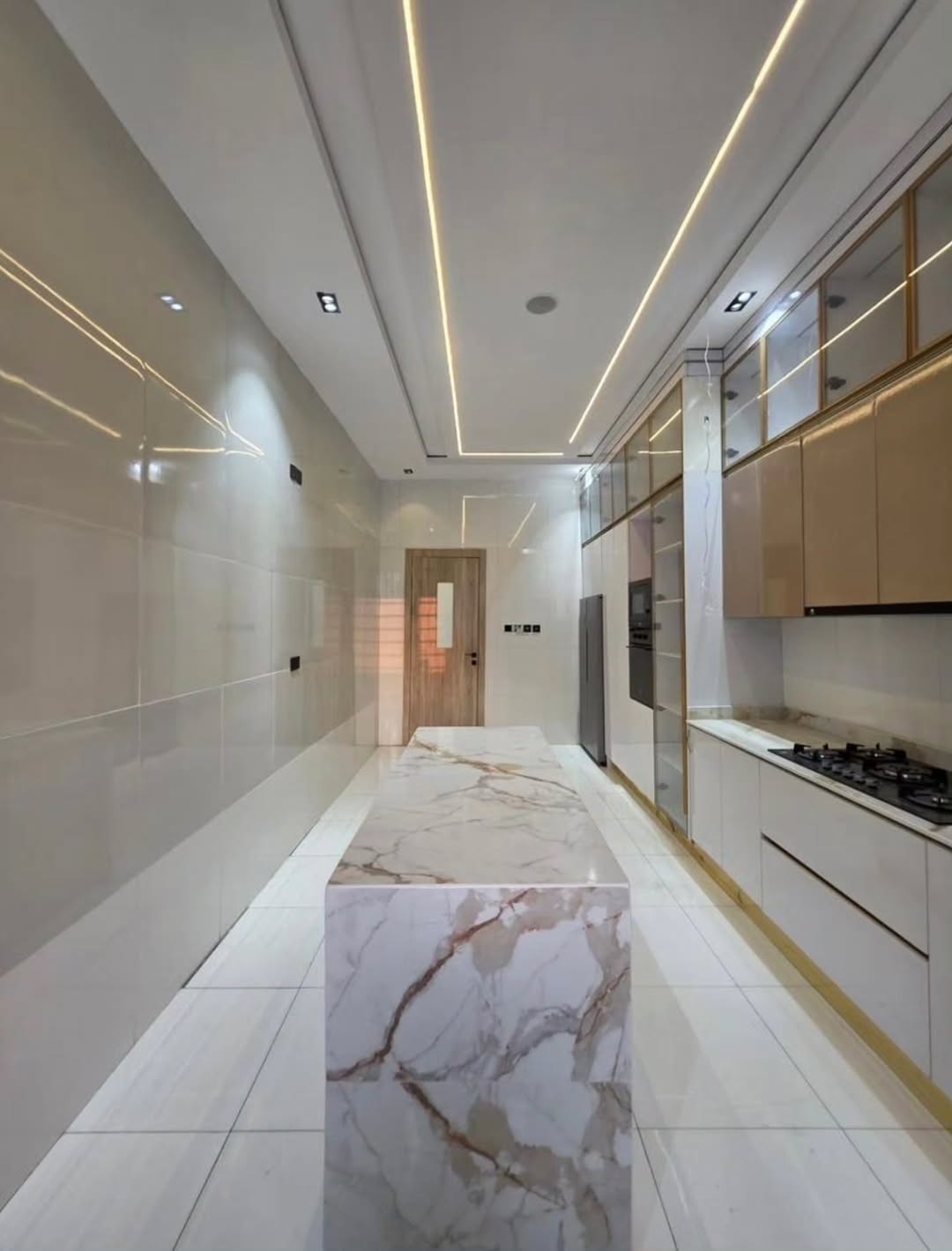 Spacious 5-Bed Duplex with Resort-Style Pool in Ikota