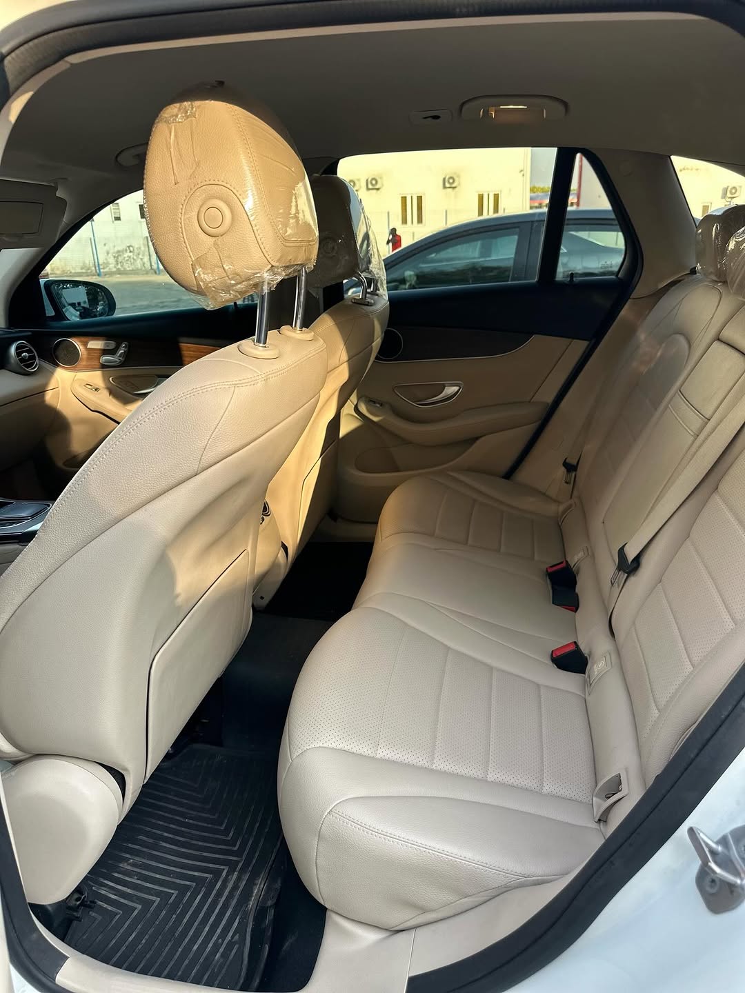 2021 Mercedes GLC300: Luxury SUV, ₦35M