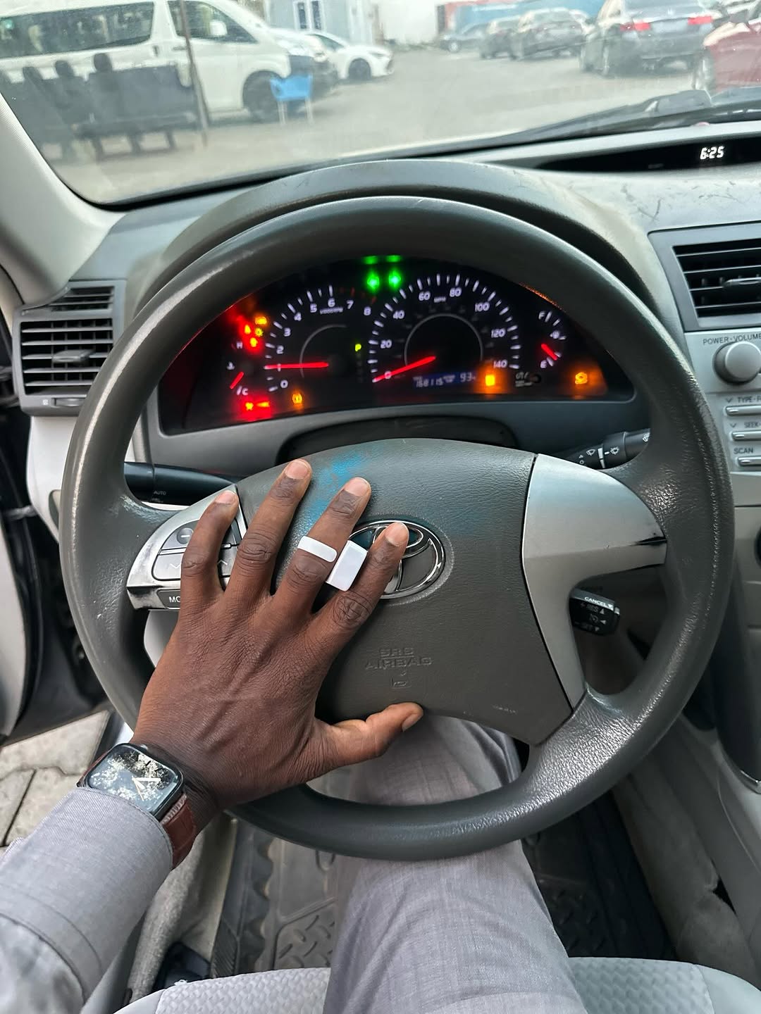 2010 Toyota Camry LE: Your ₦7.6M Dream Drive