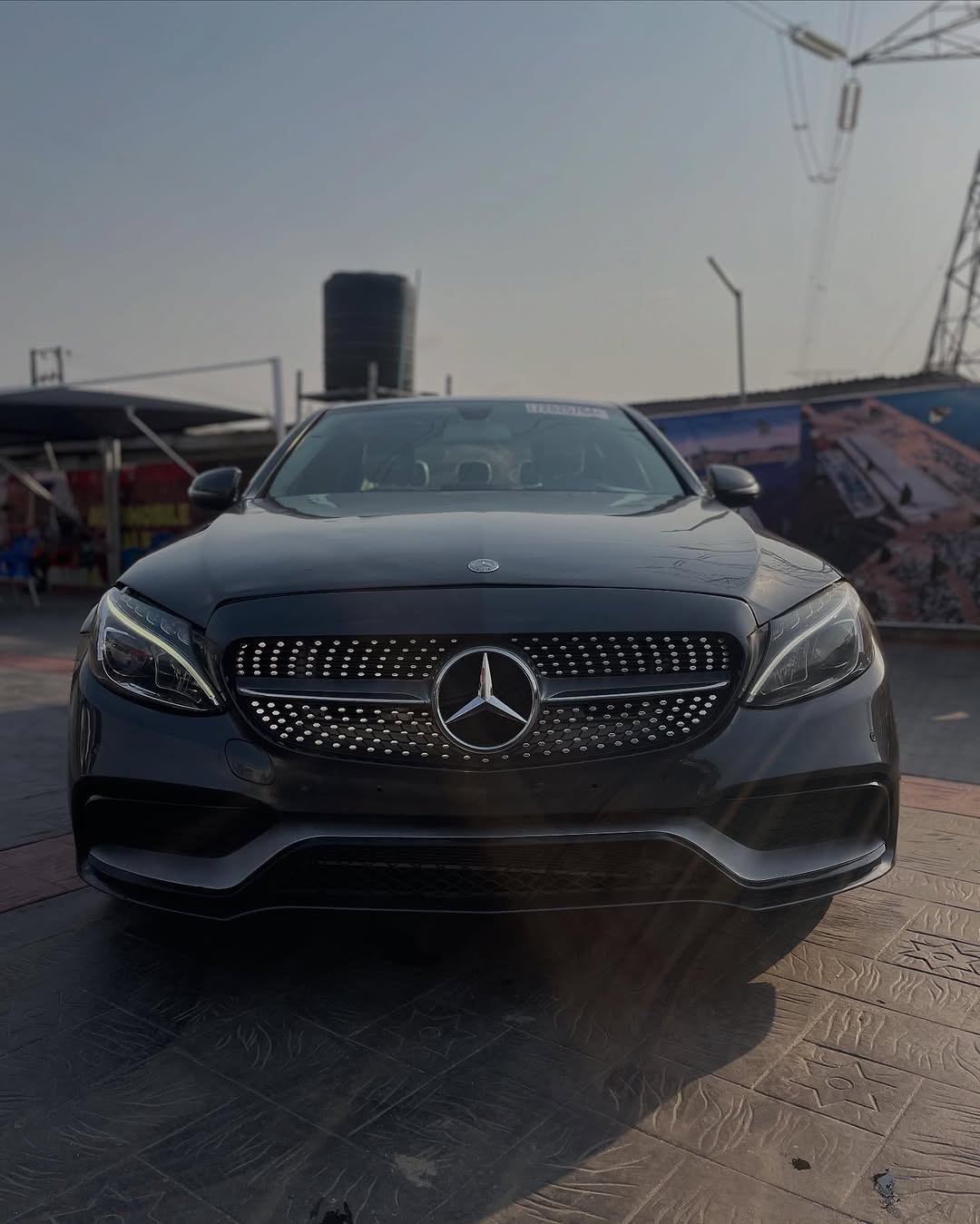 2017 Mercedes C300: Panoramic Sunroof & Premium Tech
