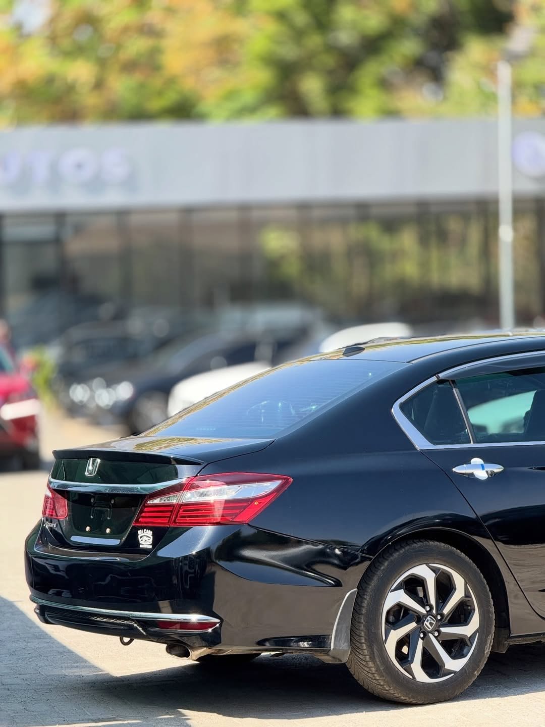 Immaculate 2017 Honda Accord EX-L: Duty Paid