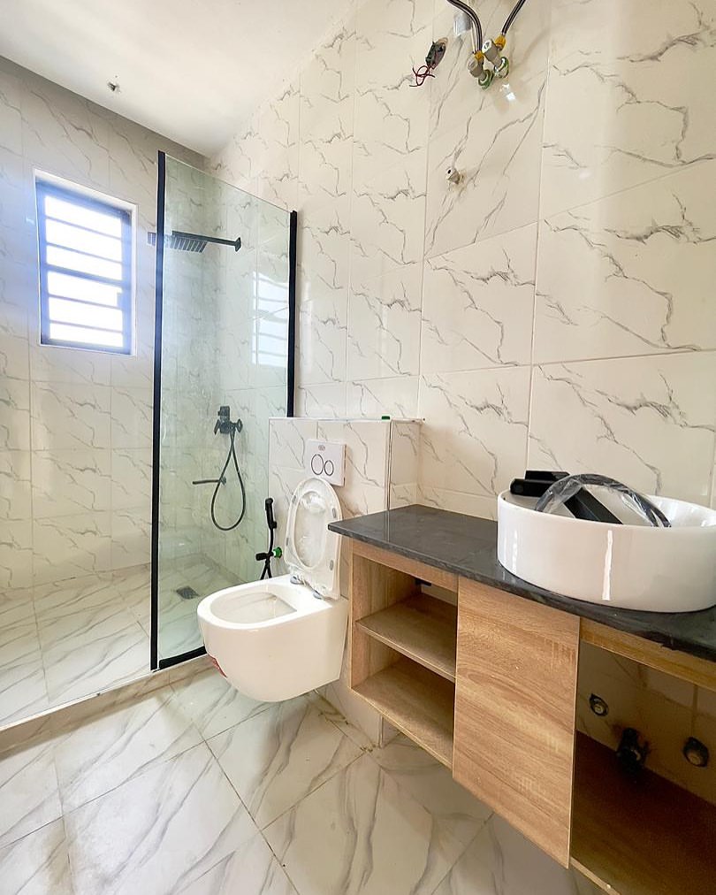 Stunning 4-Bed Duplex with Solar Power in Prime Chevron