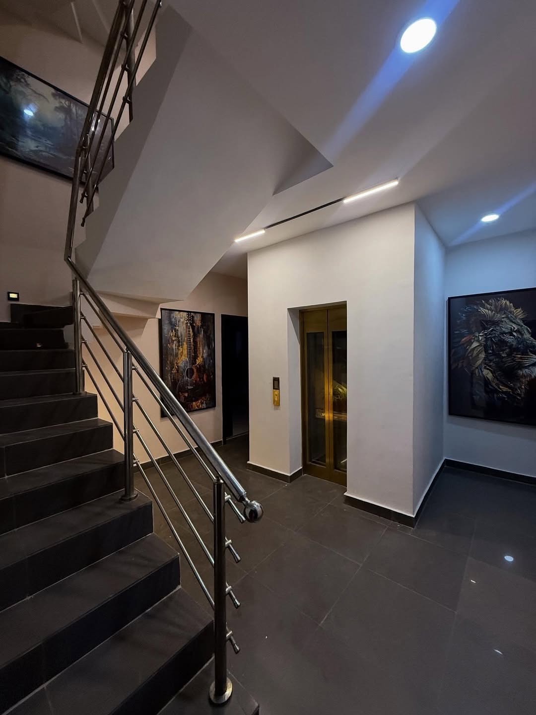 Lekki Phase 1 Gem: Spacious 2 & 3 Bed En-Suite Apartments