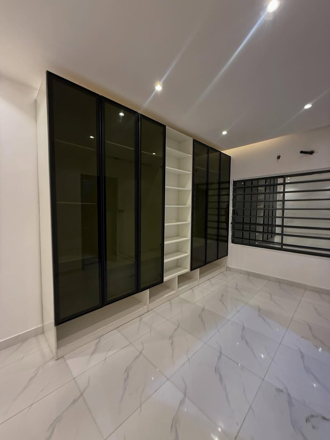 Lekki Phase 1 Gem: Spacious 2 & 3 Bed En-Suite Apartments