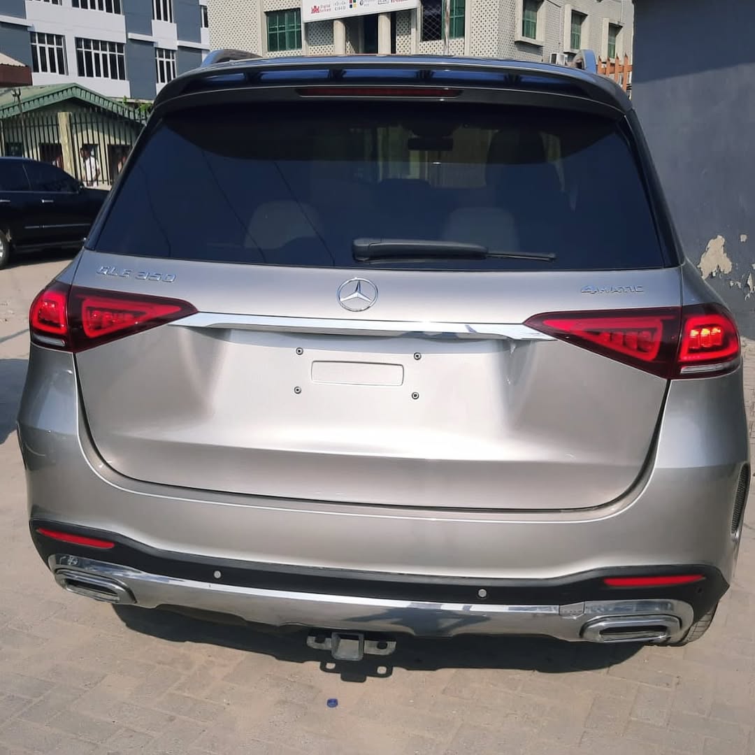 2020 Mercedes GLE350: Duty-Free Luxury & Tech