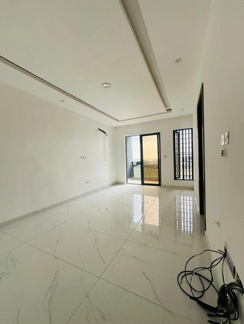 Newly Built 4-Bed Terrace Duplex in Secure Maryland Estate