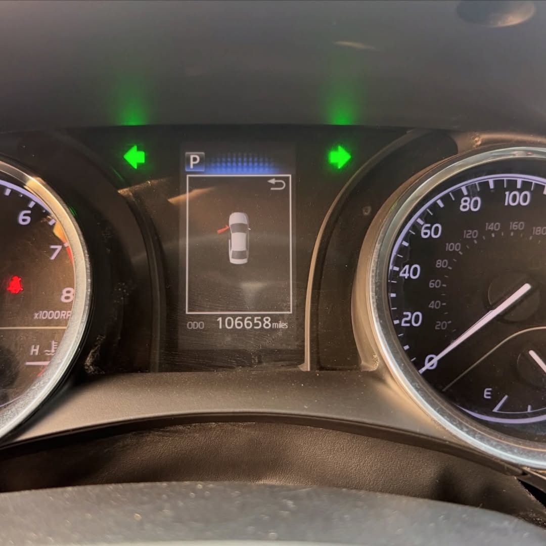 2019 Toyota Camry SE: Luxury Meets Value in Abuja