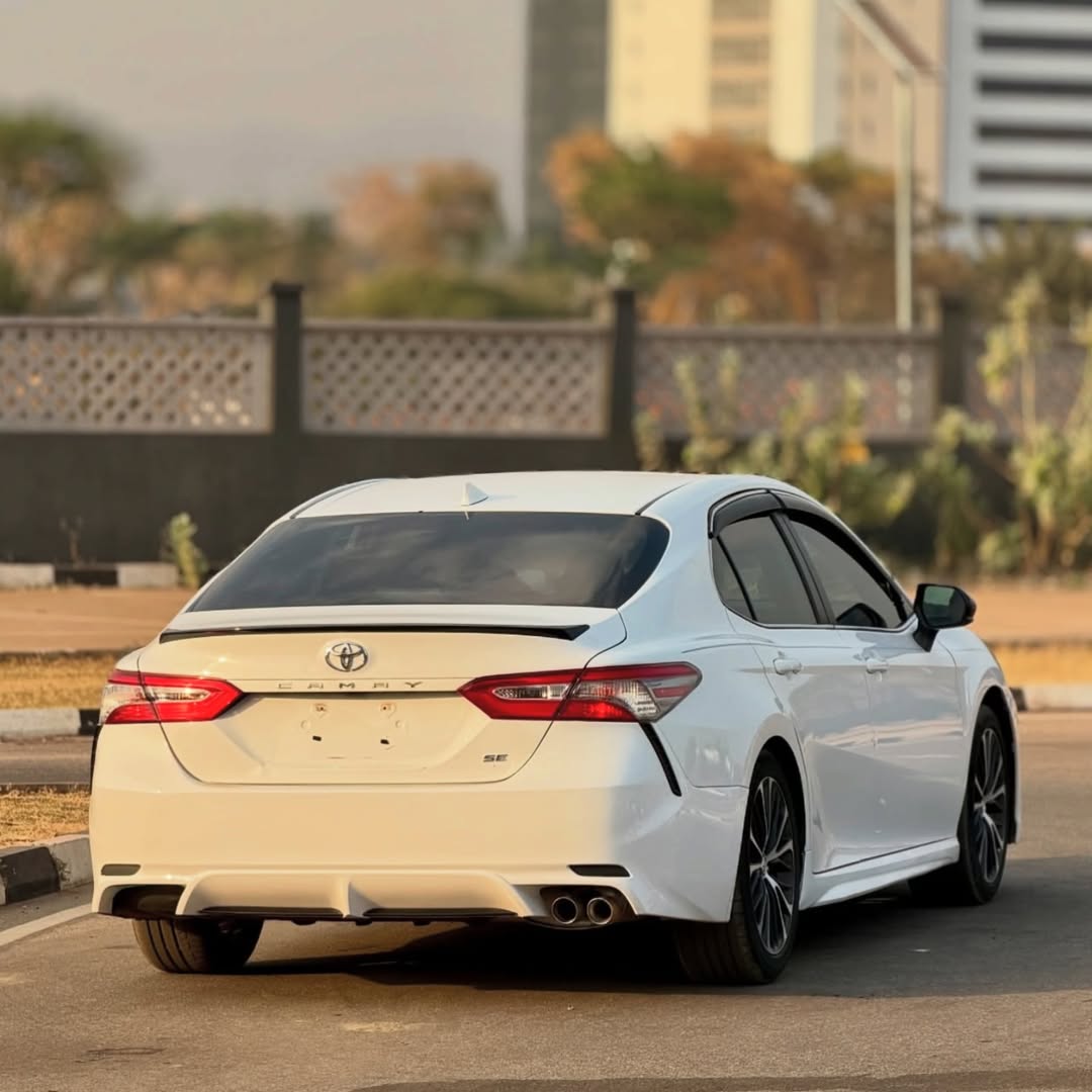 2019 Toyota Camry SE: Luxury Meets Value in Abuja
