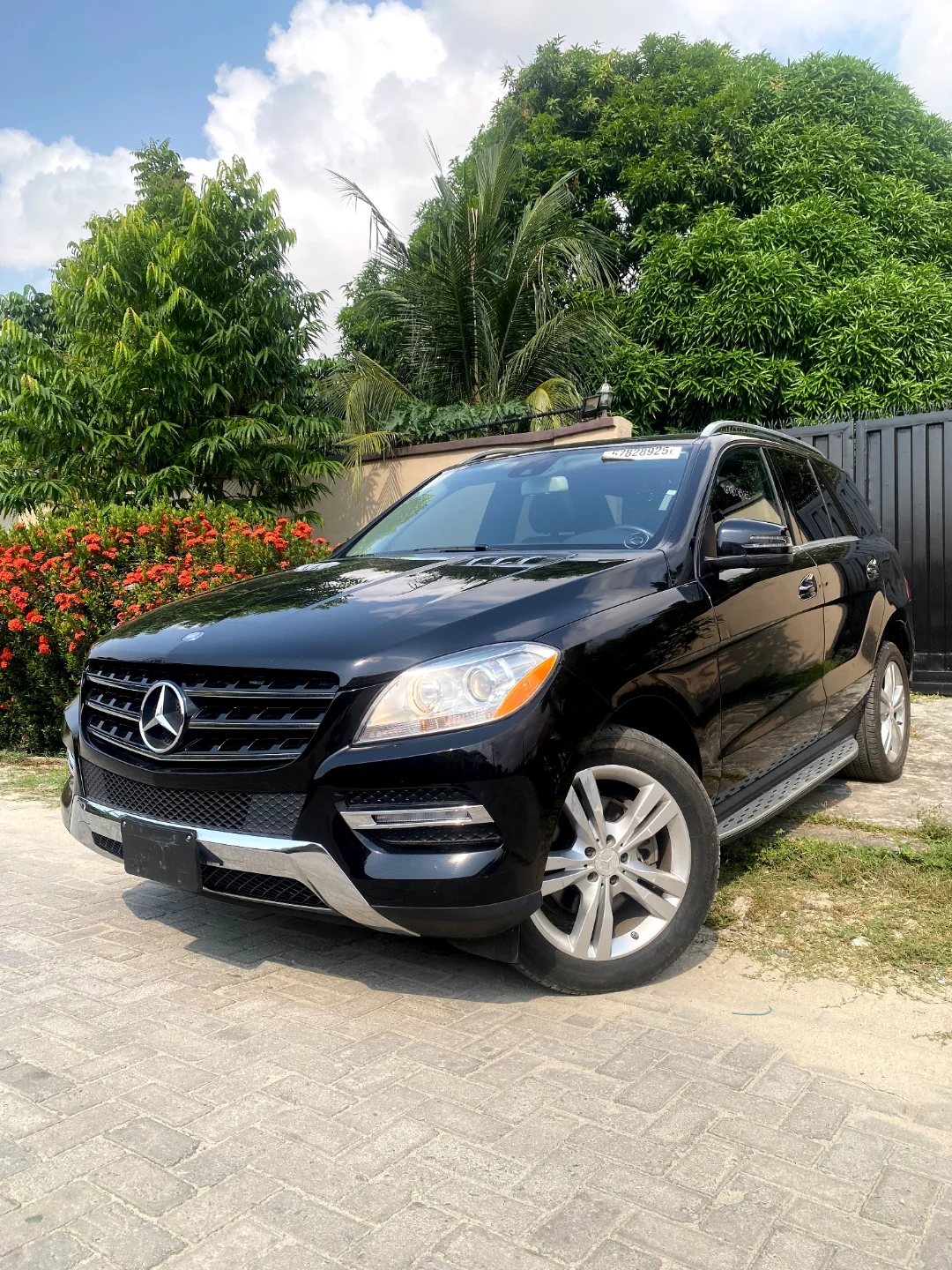 Luxury 2013 Mercedes ML350: Own Prestige for 27M