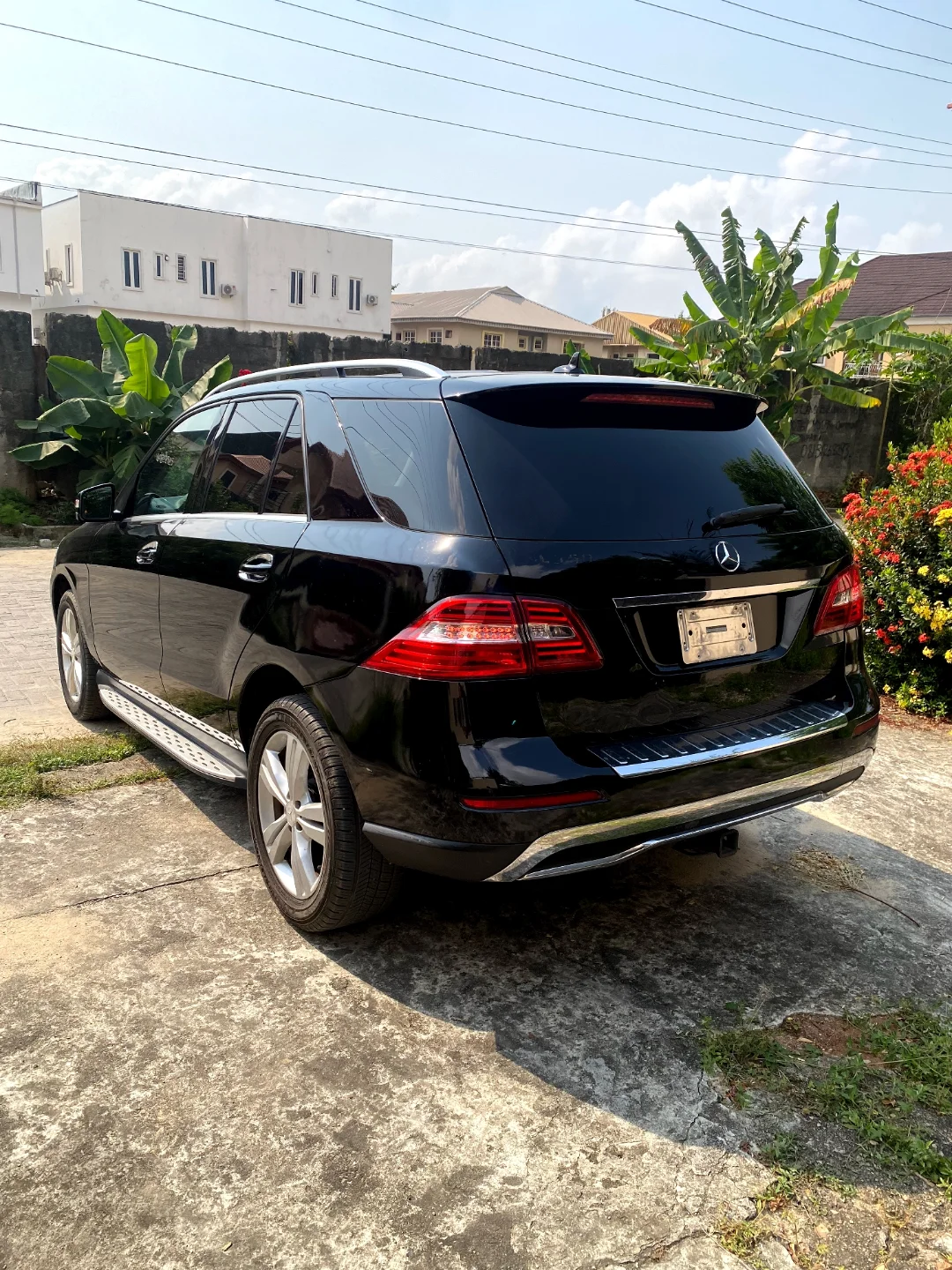 Luxury 2013 Mercedes ML350: Own Prestige for 27M