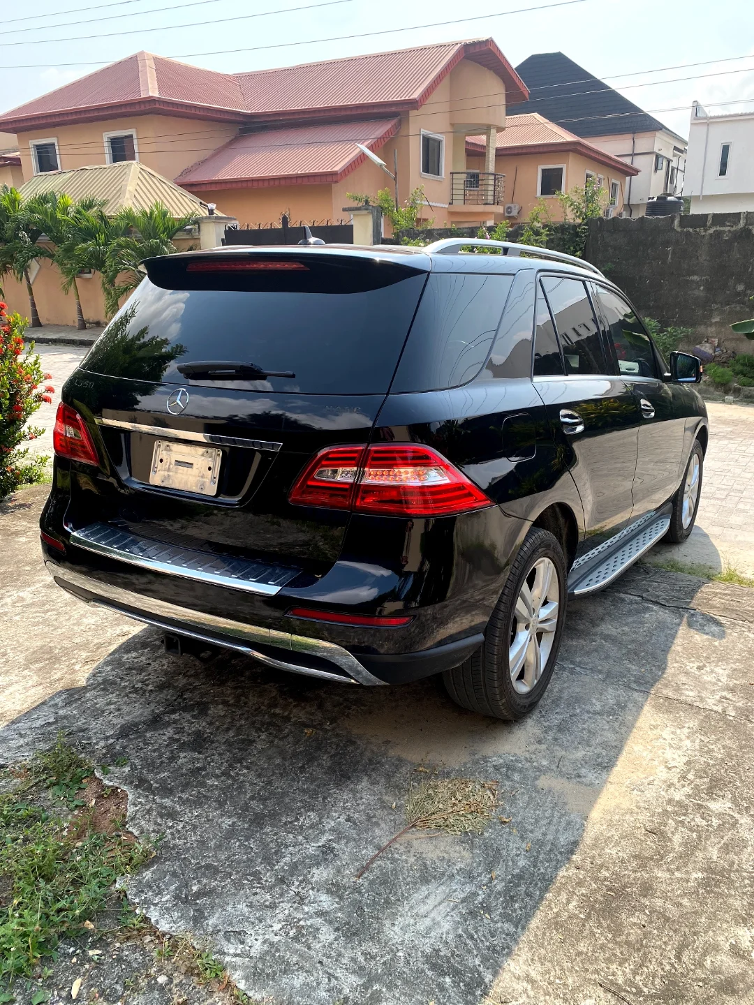 Luxury 2013 Mercedes ML350: Own Prestige for 27M