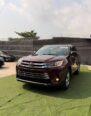 Luxury Loaded 2015 Highlander: Full Tech, Heated Seats & More