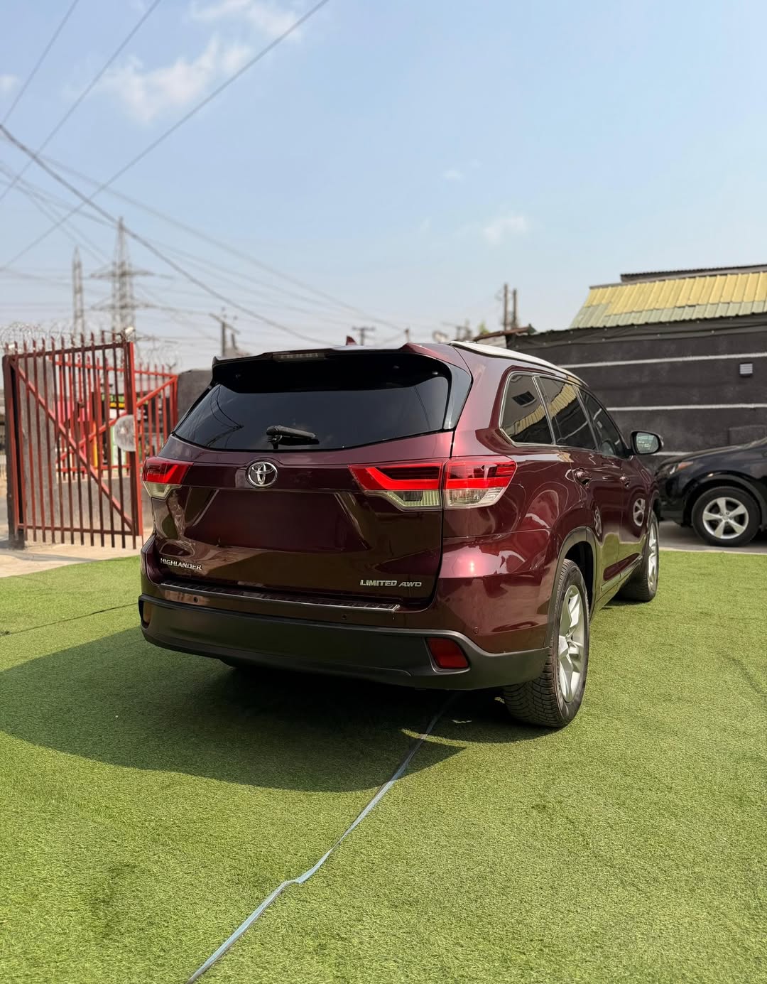 Luxury Loaded 2015 Highlander: Full Tech, Heated Seats & More