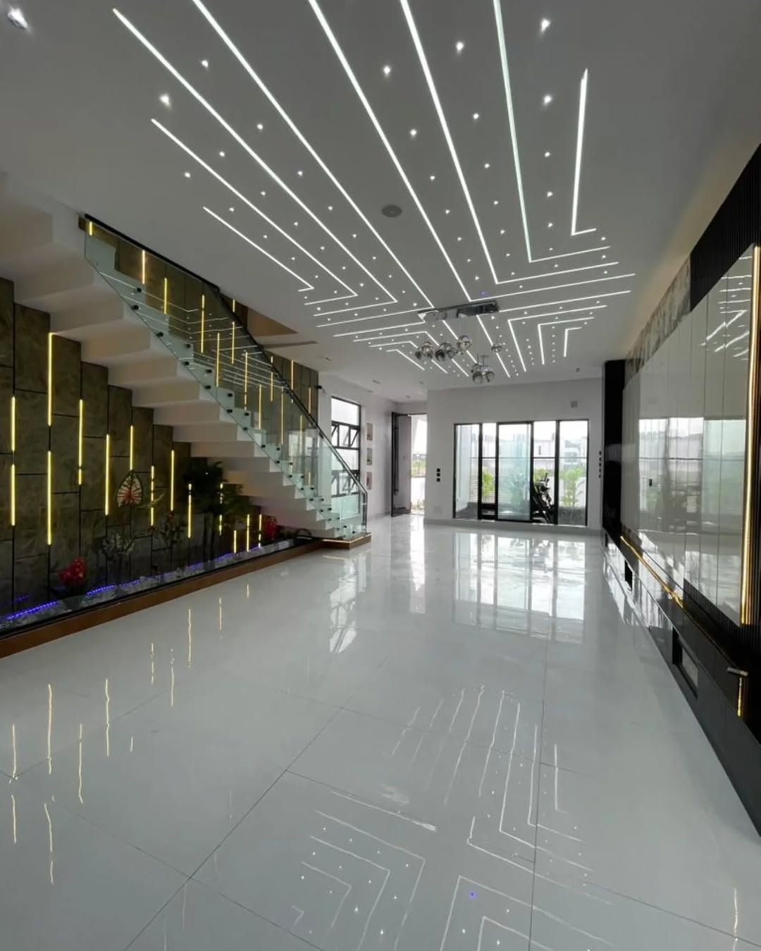 Ajman’s Elite: 5-Bed Duplex with Pool & Smart Tech