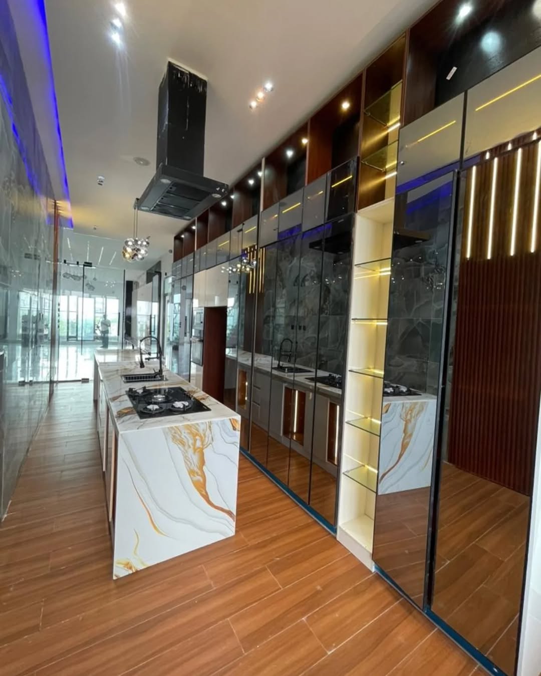 Ajman’s Elite: 5-Bed Duplex with Pool & Smart Tech