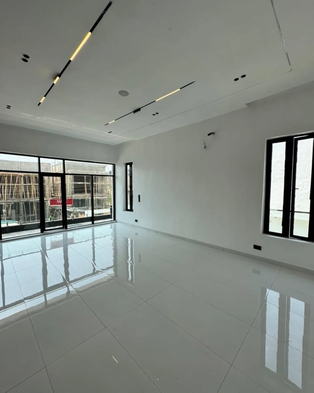 Ajáh’s Elite 5-Bed Estate with Pool & 24/7 Security