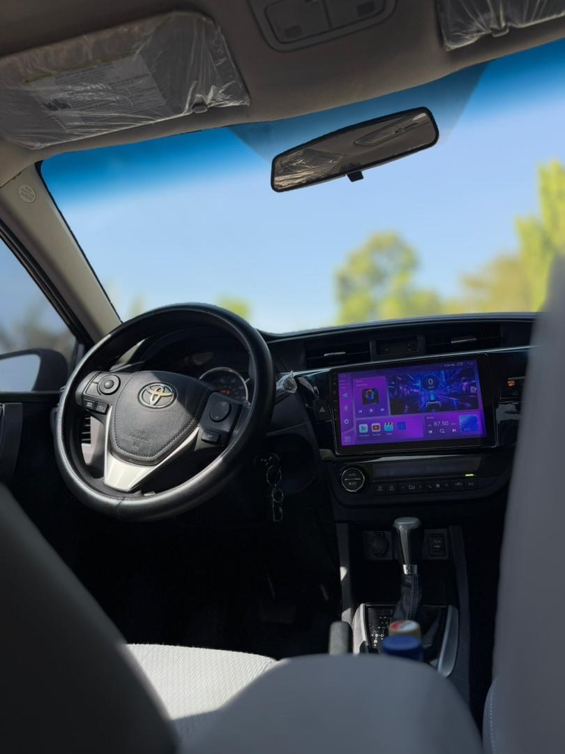 2016 Toyota Corolla LE: Super Clean & Original Papers