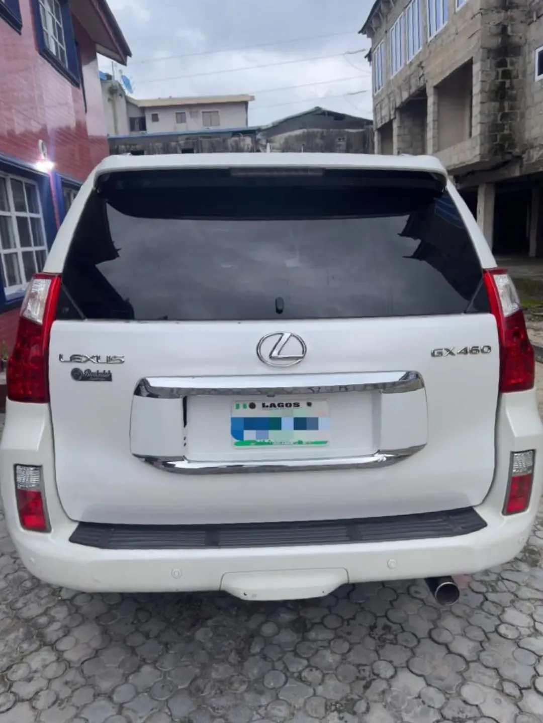 Flawless 2011 Lexus GX460: Untouched Engine