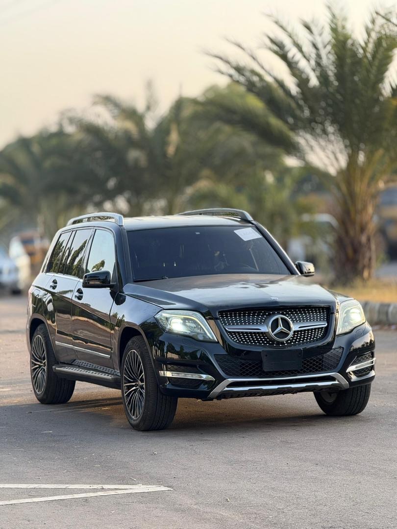 Distress Sale: 2010 Mercedes GLK350, Just ₦9.5M