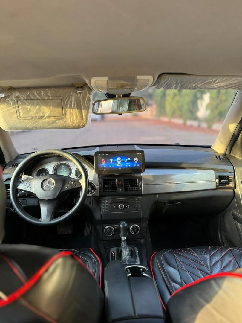 Distress Sale: 2010 Mercedes GLK350, Just ₦9.5M