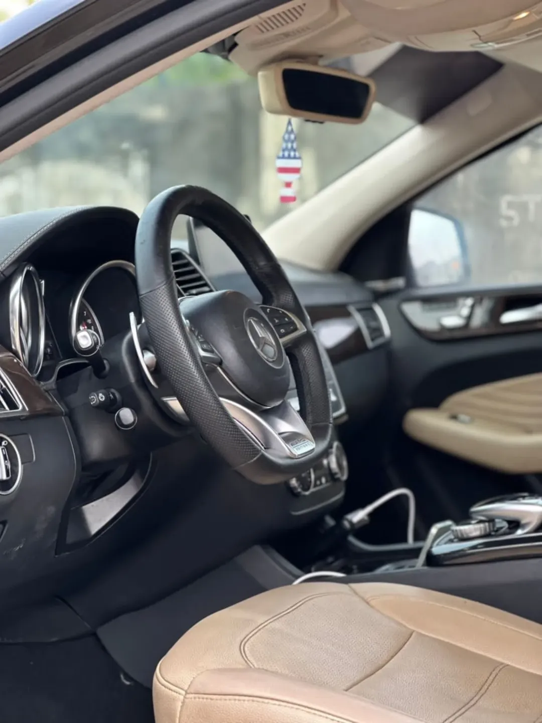 2023 GLE43: Luxury Power, Unbeatable Price